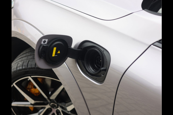 Volvo XC60 T8 AWD Polestar Engineered | Pano - Trekhaak - Bowers&Wilkins