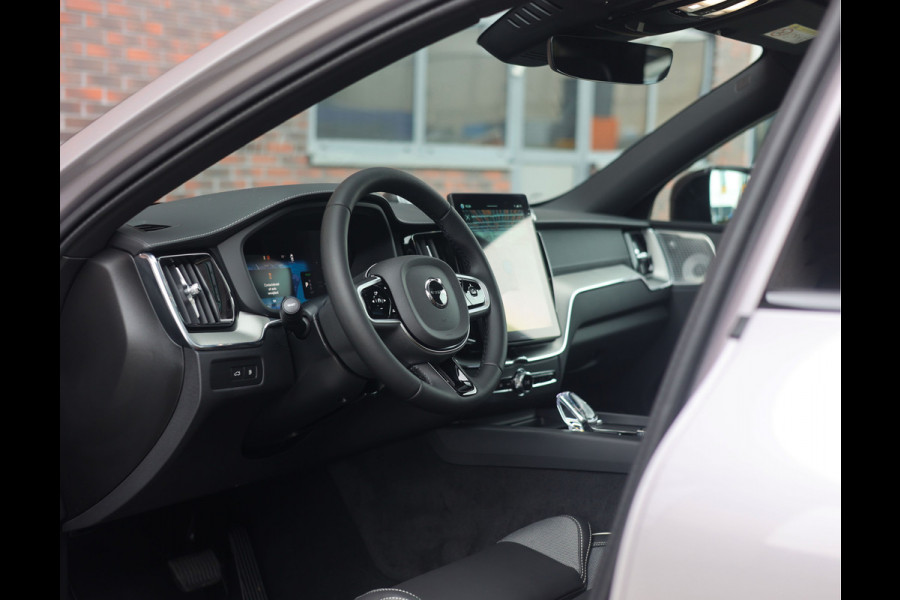 Volvo XC60 T8 AWD Polestar Engineered | Pano - Trekhaak - Bowers&Wilkins