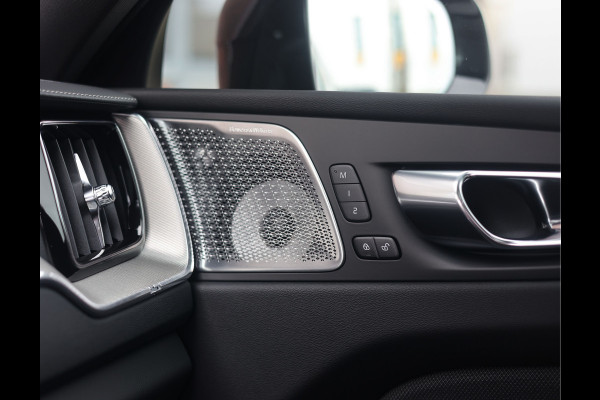 Volvo XC60 T8 AWD Polestar Engineered | Pano - Trekhaak - Bowers&Wilkins