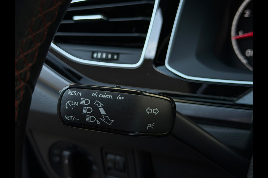 Volkswagen Polo 2.0 TSI GTI 200PK (CARPLAY, PARKEERSENSOREN V+A, AUTOMAAT, IQ LIGHTS, CRUISE CONTROL, BLEUTOOTH, GOED ONDH)