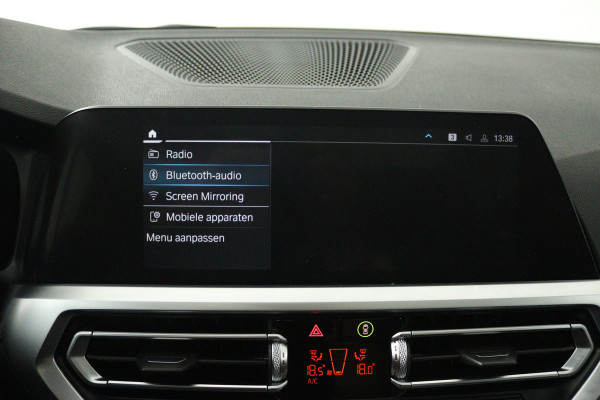 BMW 3 Serie Touring 330e Edition M Sport Plus (PANORAMADAK, STOELVERWARMING, CARPLAY, CAMERA, DEALER ONDERHOUDEN)