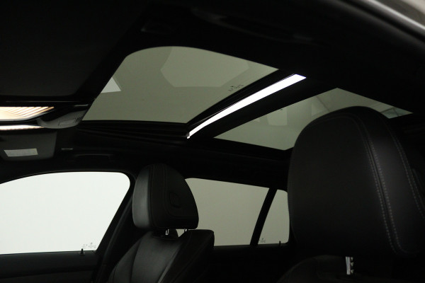 BMW 3 Serie Touring 330e Edition M Sport Plus (PANORAMADAK, STOELVERWARMING, CARPLAY, CAMERA, DEALER ONDERHOUDEN)