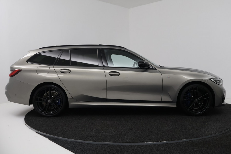 BMW 3 Serie Touring 330e Edition M Sport Plus (PANORAMADAK, STOELVERWARMING, CARPLAY, CAMERA, DEALER ONDERHOUDEN)
