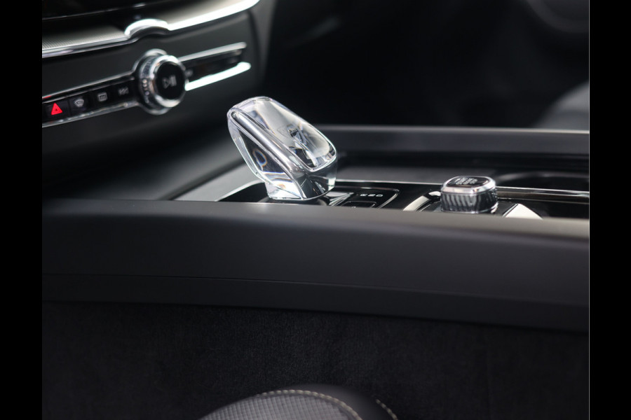 Volvo XC60 T8 AWD Polestar Engineered | Pano - Bowers & Wilkins - HUD