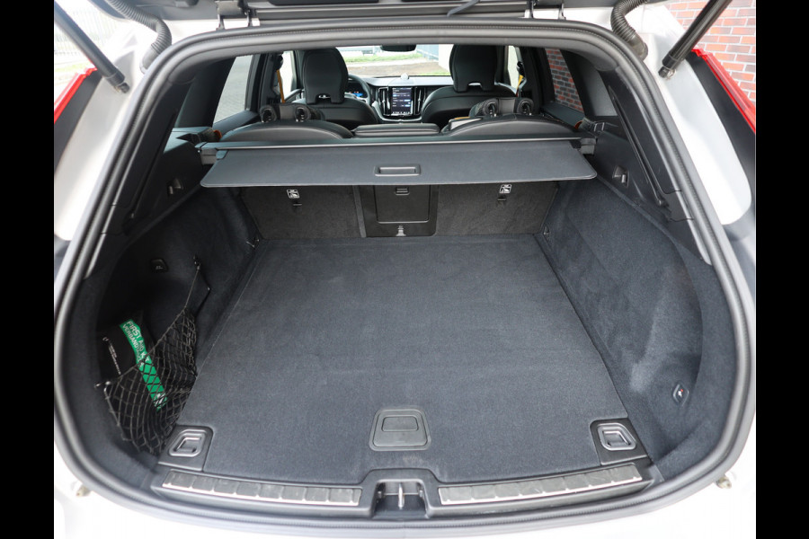 Volvo XC60 T8 AWD Polestar Engineered | Pano - Bowers & Wilkins - HUD