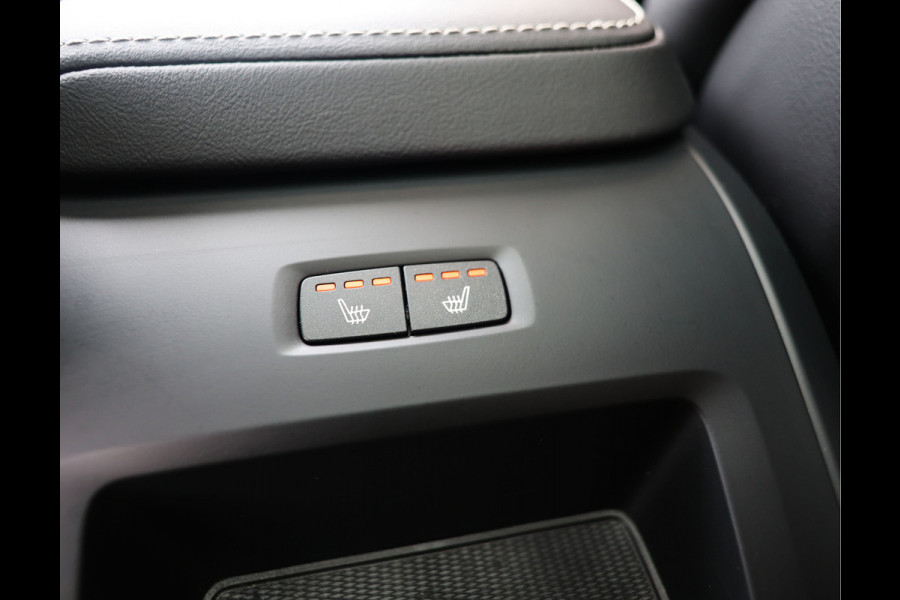 Volvo XC60 T8 AWD Polestar Engineered | Pano - Bowers & Wilkins - HUD