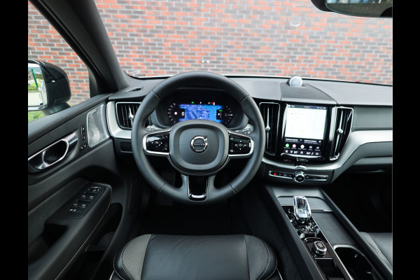 Volvo XC60 T8 AWD Polestar Engineered | Pano - Bowers & Wilkins - HUD