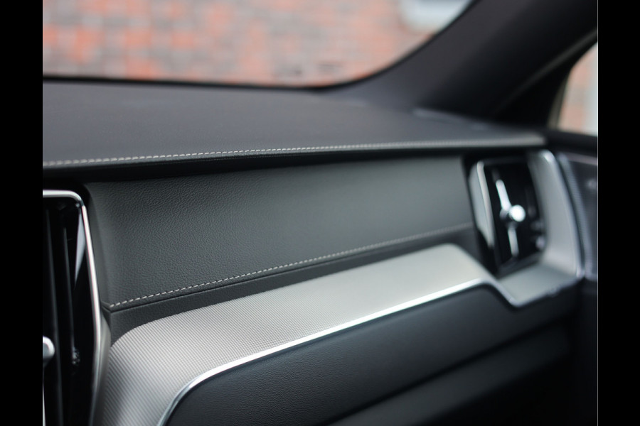Volvo XC60 T8 AWD Polestar Engineered | Pano - Bowers & Wilkins - HUD