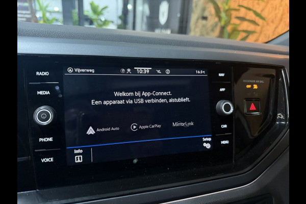 Volkswagen Polo 1.0 TSI R-Line Business Garanite|IQ Light|Pano|Virtual Cockpit|ACC|Camera|Navi|CarPlay|LED|Rijklaar