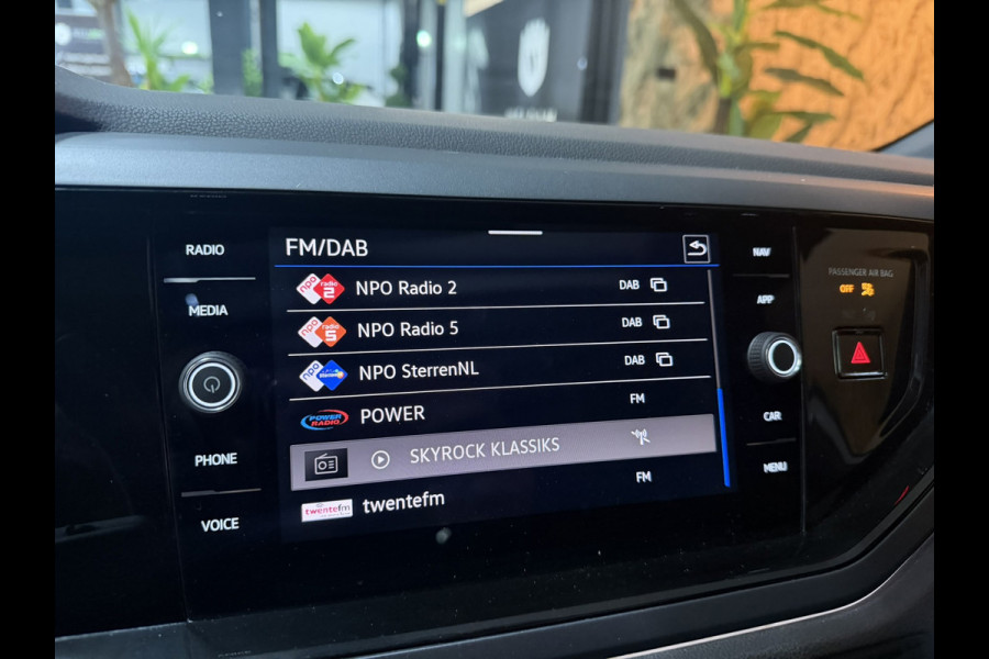 Volkswagen Polo 1.0 TSI R-Line Business Garanite|IQ Light|Pano|Virtual Cockpit|ACC|Camera|Navi|CarPlay|LED|Rijklaar