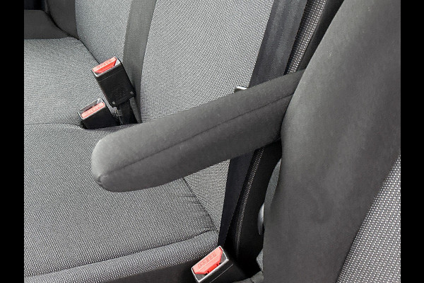 Opel Vivaro 145pk Automaat L3H1 Dubbele cabine Navigatie Camera Trekhaak Apple carplay Parkeersensoren Cruise control