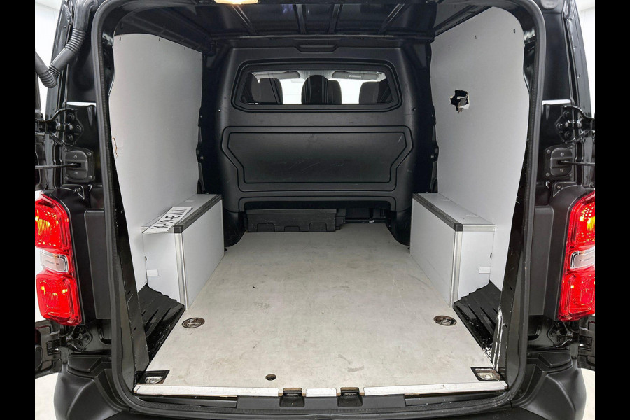 Opel Vivaro 145pk Automaat L3H1 Dubbele cabine Navigatie Camera Trekhaak Apple carplay Parkeersensoren Cruise control