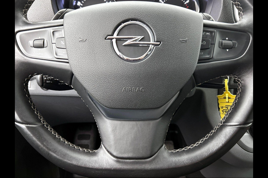 Opel Vivaro 145pk Automaat L3H1 Dubbele cabine Navigatie Camera Trekhaak Apple carplay Parkeersensoren Cruise control