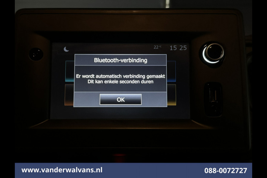 Renault Master 2.3 dCi 136pk L2H2 Euro6 Airco | Navigatie | Camera | Trekhaak | Cruisecontrol Parkeersensoren, Bijrijdersbank