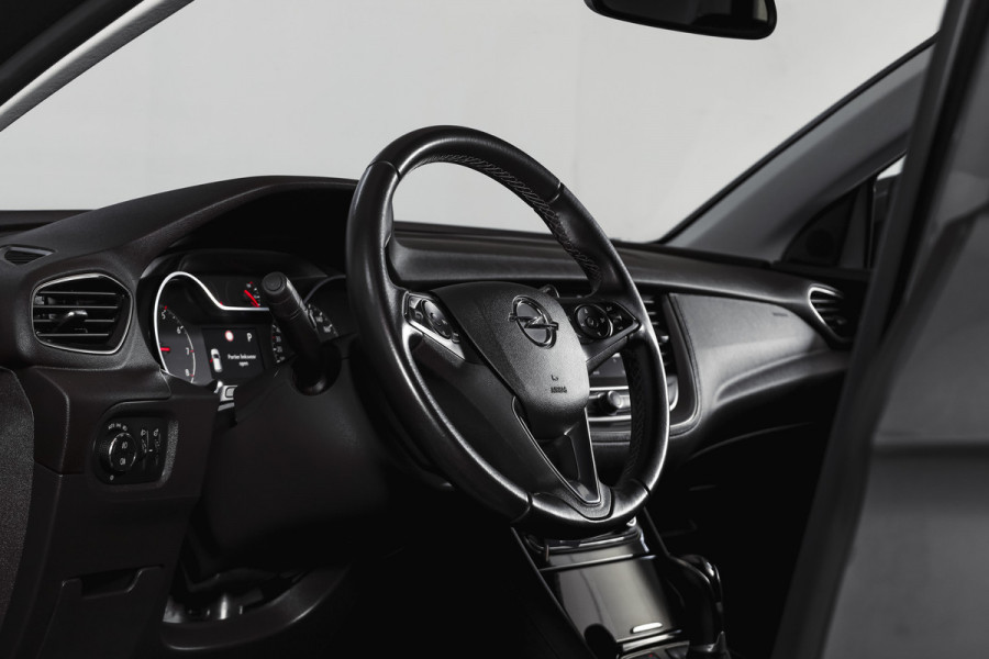 Opel Grandland X 1.2 Turbo 130 PK Innovation - Automaat Org. NL. | Afn. Trekhaak | Cruise | PDC | Camera | NAV + App. Connect | ECC | LED | LM 18" |