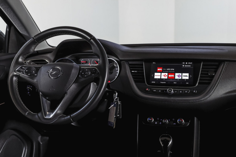 Opel Grandland X 1.2 Turbo 130 PK Innovation - Automaat Org. NL. | Afn. Trekhaak | Cruise | PDC | Camera | NAV + App. Connect | ECC | LED | LM 18" |