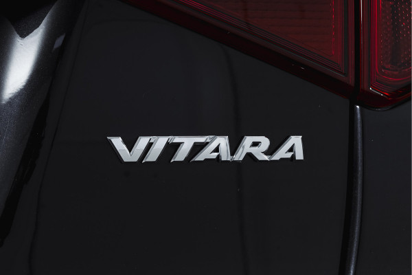 Suzuki Vitara 1.4 Boosterjet 140 PK Stijl Org. NL. | Afn. Trekhaak | Adapt. Cruise | Stoelverw. | PDC | Camera | NAV + App. Connect  | ECC | LM 17" |