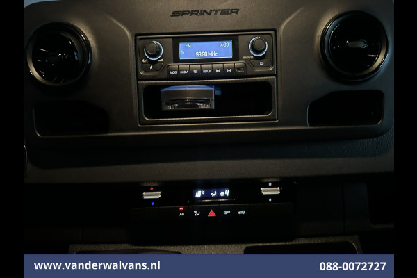 Mercedes-Benz Sprinter 211 CDI 115pk L2H2 Euro6 Airco | Camera | Trekhaak | Bijrijdersbank Bluetooth Telefoonvoorbereiding