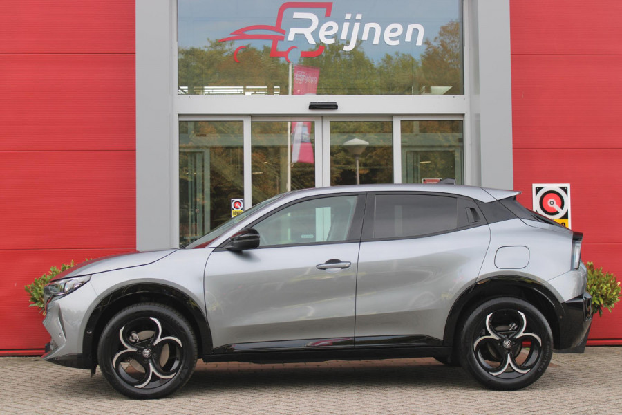 Alfa Romeo junior 1.2 145PK AUTOMAAT Hybrid IBRIDA TI | TECHNO PACK: (LED MATRIX KOPLAMPEN, DRAADLOZE TELEFOONLADER, DODEHOEK DETECTIE, PARKEERSENSOREN VOOR ACHTER EN ZIJKANT, NAVIGATIE, ELEKTRISCH BEDIENBARE ACHTERKLEP, KEYLESS ENTRY, ADAPTIVE CRUISE CONTROL, ACHTERUITRIJ CAMERA) | PACK TI: (ELEKTRISCH BEDIENBARE BESTUUDERSSTOEL, VERKEERSBORDEN WEERGAVE, GETINTE ACHTERRUITEN, SFEER VERLICHTING, GLANZEND ZWARTE BODYKIT, 10,25" TOUCHSCREEN, LEDEREN STUURWIEL, VERSTELBARE KOFFERVLOER OP 3 NIVEAUS) | 18" LICHTMETALEN VELGEN "FORI" | DRAADLOZE APPLE CARPLAY/ANDROID AUTO | MASSAGE FUNCTIE OP