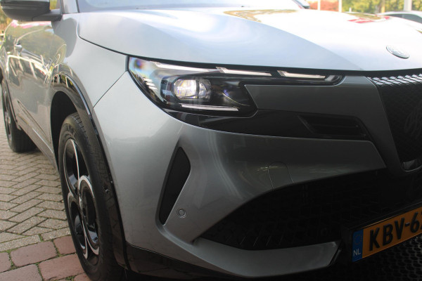 Alfa Romeo junior 1.2 145PK AUTOMAAT Hybrid IBRIDA TI | TECHNO PACK: (LED MATRIX KOPLAMPEN, DRAADLOZE TELEFOONLADER, DODEHOEK DETECTIE, PARKEERSENSOREN VOOR ACHTER EN ZIJKANT, NAVIGATIE, ELEKTRISCH BEDIENBARE ACHTERKLEP, KEYLESS ENTRY, ADAPTIVE CRUISE CONTROL, ACHTERUITRIJ CAMERA) | PACK TI: (ELEKTRISCH BEDIENBARE BESTUUDERSSTOEL, VERKEERSBORDEN WEERGAVE, GETINTE ACHTERRUITEN, SFEER VERLICHTING, GLANZEND ZWARTE BODYKIT, 10,25" TOUCHSCREEN, LEDEREN STUURWIEL, VERSTELBARE KOFFERVLOER OP 3 NIVEAUS) | 18" LICHTMETALEN VELGEN "FORI" | DRAADLOZE APPLE CARPLAY/ANDROID AUTO | MASSAGE FUNCTIE OP