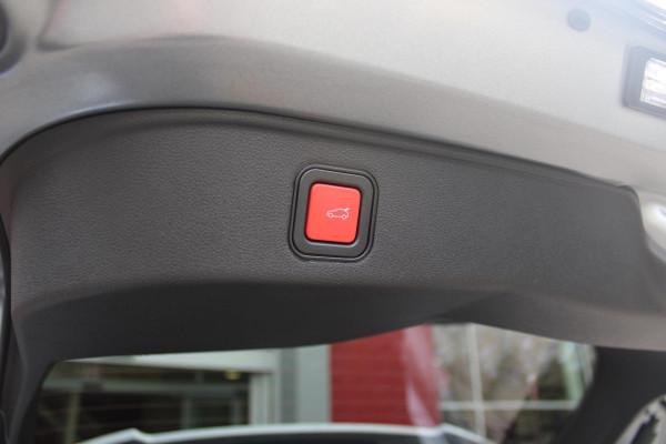 Alfa Romeo junior 1.2 145PK AUTOMAAT Hybrid IBRIDA TI | TECHNO PACK: (LED MATRIX KOPLAMPEN, DRAADLOZE TELEFOONLADER, DODEHOEK DETECTIE, PARKEERSENSOREN VOOR ACHTER EN ZIJKANT, NAVIGATIE, ELEKTRISCH BEDIENBARE ACHTERKLEP, KEYLESS ENTRY, ADAPTIVE CRUISE CONTROL, ACHTERUITRIJ CAMERA) | PACK TI: (ELEKTRISCH BEDIENBARE BESTUUDERSSTOEL, VERKEERSBORDEN WEERGAVE, GETINTE ACHTERRUITEN, SFEER VERLICHTING, GLANZEND ZWARTE BODYKIT, 10,25" TOUCHSCREEN, LEDEREN STUURWIEL, VERSTELBARE KOFFERVLOER OP 3 NIVEAUS) | 18" LICHTMETALEN VELGEN "FORI" | DRAADLOZE APPLE CARPLAY/ANDROID AUTO | MASSAGE FUNCTIE OP