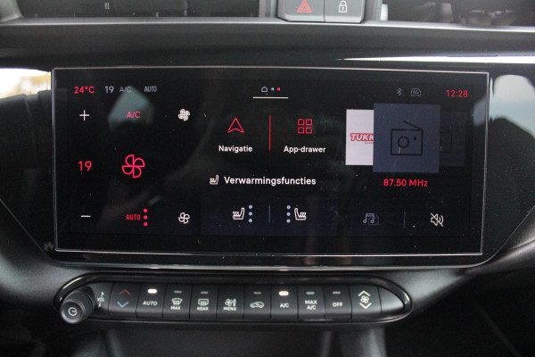 Alfa Romeo junior 1.2 145PK AUTOMAAT Hybrid IBRIDA TI | TECHNO PACK: (LED MATRIX KOPLAMPEN, DRAADLOZE TELEFOONLADER, DODEHOEK DETECTIE, PARKEERSENSOREN VOOR ACHTER EN ZIJKANT, NAVIGATIE, ELEKTRISCH BEDIENBARE ACHTERKLEP, KEYLESS ENTRY, ADAPTIVE CRUISE CONTROL, ACHTERUITRIJ CAMERA) | PACK TI: (ELEKTRISCH BEDIENBARE BESTUUDERSSTOEL, VERKEERSBORDEN WEERGAVE, GETINTE ACHTERRUITEN, SFEER VERLICHTING, GLANZEND ZWARTE BODYKIT, 10,25" TOUCHSCREEN, LEDEREN STUURWIEL, VERSTELBARE KOFFERVLOER OP 3 NIVEAUS) | 18" LICHTMETALEN VELGEN "FORI" | DRAADLOZE APPLE CARPLAY/ANDROID AUTO | MASSAGE FUNCTIE OP