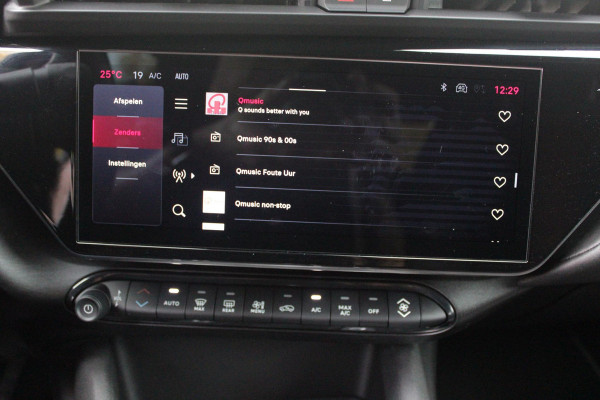 Alfa Romeo junior 1.2 145PK AUTOMAAT Hybrid IBRIDA TI | TECHNO PACK: (LED MATRIX KOPLAMPEN, DRAADLOZE TELEFOONLADER, DODEHOEK DETECTIE, PARKEERSENSOREN VOOR ACHTER EN ZIJKANT, NAVIGATIE, ELEKTRISCH BEDIENBARE ACHTERKLEP, KEYLESS ENTRY, ADAPTIVE CRUISE CONTROL, ACHTERUITRIJ CAMERA) | PACK TI: (ELEKTRISCH BEDIENBARE BESTUUDERSSTOEL, VERKEERSBORDEN WEERGAVE, GETINTE ACHTERRUITEN, SFEER VERLICHTING, GLANZEND ZWARTE BODYKIT, 10,25" TOUCHSCREEN, LEDEREN STUURWIEL, VERSTELBARE KOFFERVLOER OP 3 NIVEAUS) | 18" LICHTMETALEN VELGEN "FORI" | DRAADLOZE APPLE CARPLAY/ANDROID AUTO | MASSAGE FUNCTIE OP