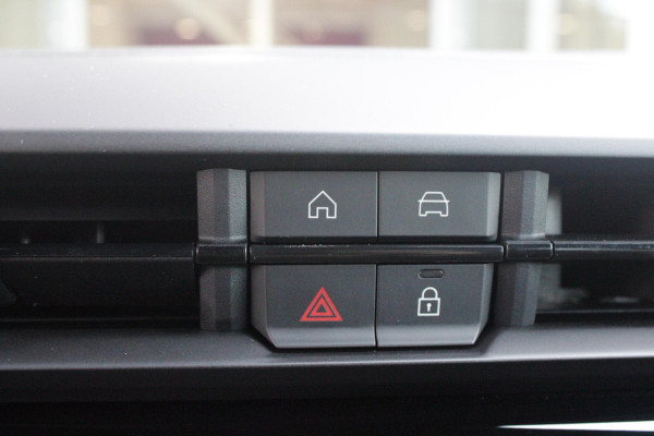 Alfa Romeo junior 1.2 145PK AUTOMAAT Hybrid IBRIDA TI | TECHNO PACK: (LED MATRIX KOPLAMPEN, DRAADLOZE TELEFOONLADER, DODEHOEK DETECTIE, PARKEERSENSOREN VOOR ACHTER EN ZIJKANT, NAVIGATIE, ELEKTRISCH BEDIENBARE ACHTERKLEP, KEYLESS ENTRY, ADAPTIVE CRUISE CONTROL, ACHTERUITRIJ CAMERA) | PACK TI: (ELEKTRISCH BEDIENBARE BESTUUDERSSTOEL, VERKEERSBORDEN WEERGAVE, GETINTE ACHTERRUITEN, SFEER VERLICHTING, GLANZEND ZWARTE BODYKIT, 10,25" TOUCHSCREEN, LEDEREN STUURWIEL, VERSTELBARE KOFFERVLOER OP 3 NIVEAUS) | 18" LICHTMETALEN VELGEN "FORI" | DRAADLOZE APPLE CARPLAY/ANDROID AUTO | MASSAGE FUNCTIE OP