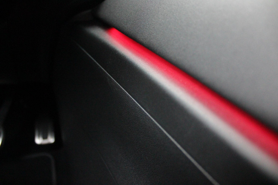 Alfa Romeo junior 1.2 145PK AUTOMAAT Hybrid IBRIDA TI | TECHNO PACK: (LED MATRIX KOPLAMPEN, DRAADLOZE TELEFOONLADER, DODEHOEK DETECTIE, PARKEERSENSOREN VOOR ACHTER EN ZIJKANT, NAVIGATIE, ELEKTRISCH BEDIENBARE ACHTERKLEP, KEYLESS ENTRY, ADAPTIVE CRUISE CONTROL, ACHTERUITRIJ CAMERA) | PACK TI: (ELEKTRISCH BEDIENBARE BESTUUDERSSTOEL, VERKEERSBORDEN WEERGAVE, GETINTE ACHTERRUITEN, SFEER VERLICHTING, GLANZEND ZWARTE BODYKIT, 10,25" TOUCHSCREEN, LEDEREN STUURWIEL, VERSTELBARE KOFFERVLOER OP 3 NIVEAUS) | 18" LICHTMETALEN VELGEN "FORI" | DRAADLOZE APPLE CARPLAY/ANDROID AUTO | MASSAGE FUNCTIE OP
