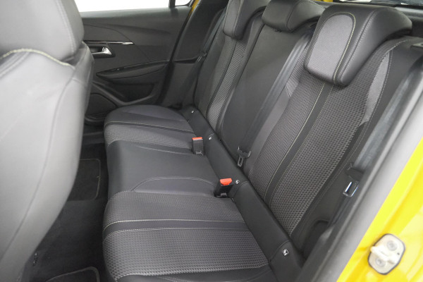 Peugeot 208 PureTech 100 EAT8 GT-Line | Camera | Keyless Entry | Navigatie | Parkeersensoren | Apple Carplay