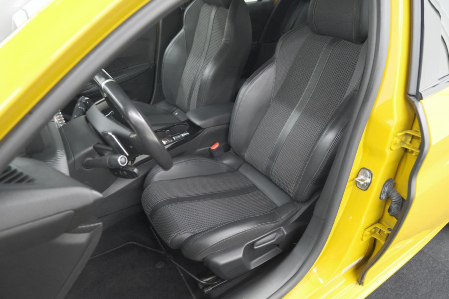 Peugeot 208 PureTech 100 EAT8 GT-Line | Camera | Keyless Entry | Navigatie | Parkeersensoren | Apple Carplay
