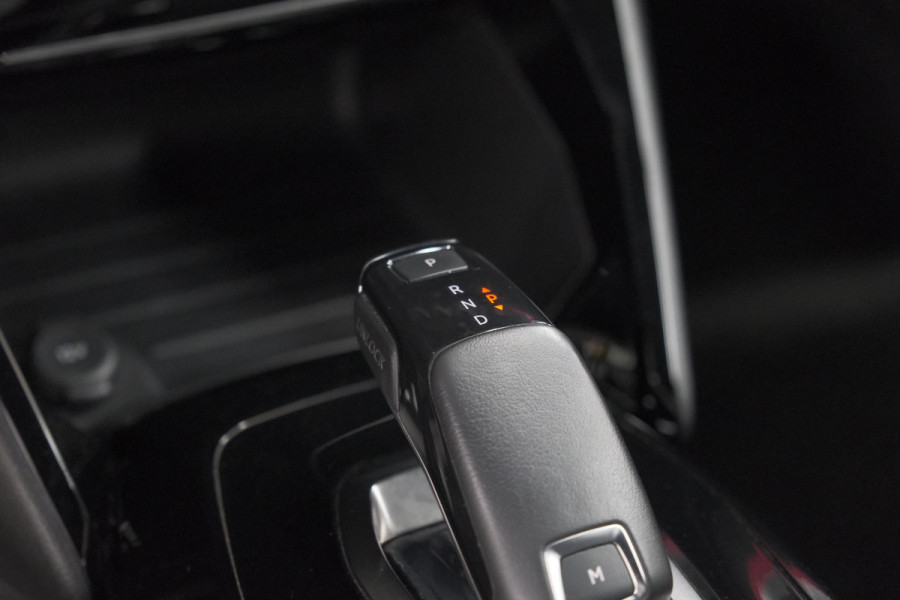 Peugeot 208 PureTech 100 EAT8 GT-Line | Camera | Keyless Entry | Navigatie | Parkeersensoren | Apple Carplay