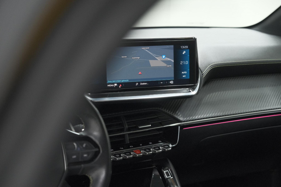 Peugeot 208 PureTech 100 EAT8 GT-Line | Camera | Keyless Entry | Navigatie | Parkeersensoren | Apple Carplay