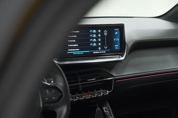 Peugeot 208 PureTech 100 EAT8 GT-Line | Camera | Keyless Entry | Navigatie | Parkeersensoren | Apple Carplay