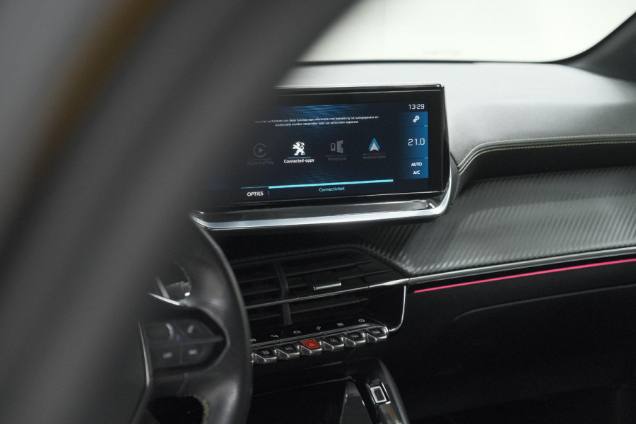 Peugeot 208 PureTech 100 EAT8 GT-Line | Camera | Keyless Entry | Navigatie | Parkeersensoren | Apple Carplay