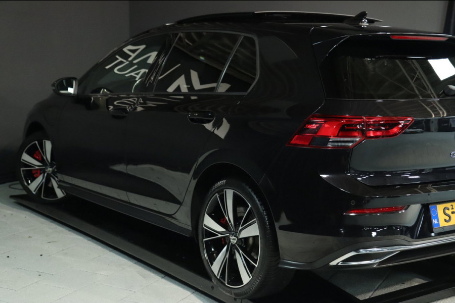 Volkswagen Golf 1.4 eHybrid GTE / PANO / CAMERA / CARPLAY / SFEERVERLICHTING