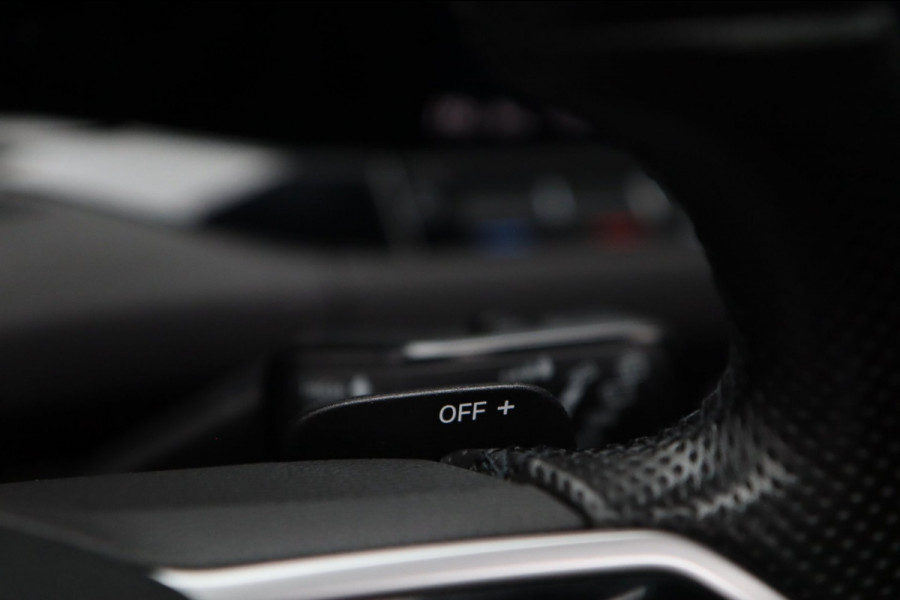 Volkswagen Golf 1.4 eHybrid GTE / PANO / CAMERA / CARPLAY / SFEERVERLICHTING