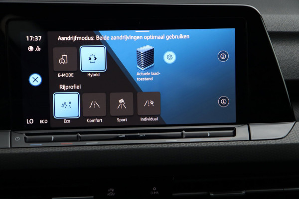 Volkswagen Golf 1.4 eHybrid GTE / PANO / CAMERA / CARPLAY / SFEERVERLICHTING