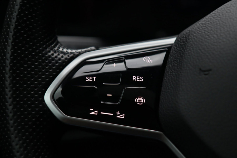 Volkswagen Golf 1.4 eHybrid GTE / PANO / CAMERA / CARPLAY / SFEERVERLICHTING
