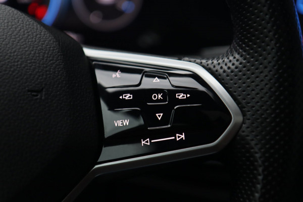 Volkswagen Golf 1.4 eHybrid GTE / PANO / CAMERA / CARPLAY / SFEERVERLICHTING