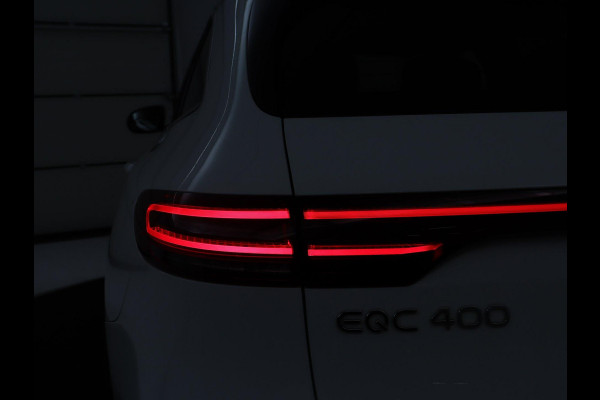 Mercedes-Benz EQC 400 4MATIC AMG Line 80 kWh | SOH 95.8% | Panoramadak | Trekhaak | Camera | Sfeerverlichting | Climate control | Half Leder | Stoelverwarming |
