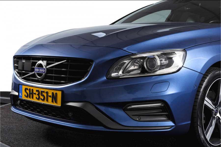 Volvo V60 2.0 T4 190 PK Business Sport - Automaat Org. NL. | S/K-Dak | Adapt. Cruise | Stoelverw. | Afn. Trekhaak | PDC | Camera | NAV | ECC | LM 18" |