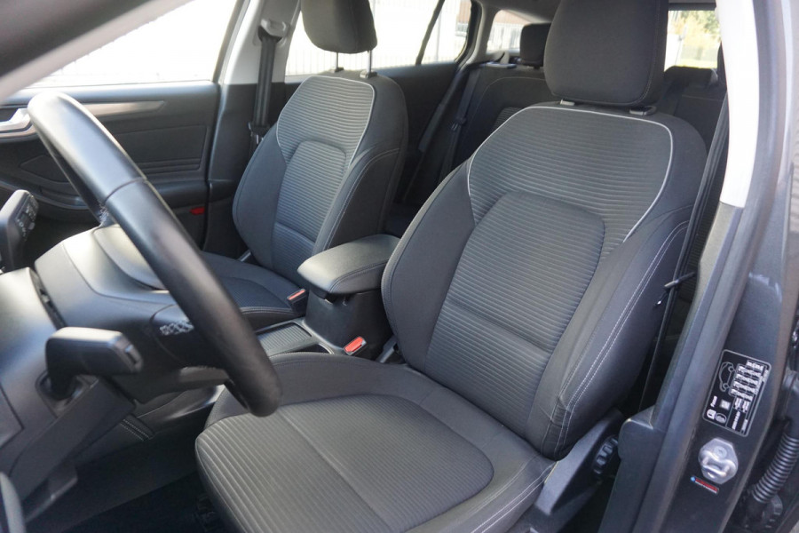 Ford FOCUS Wagon 1.0 EcoB.125PK Hybrid Titanium X Bus./Trekhaak/ Technology Pack.