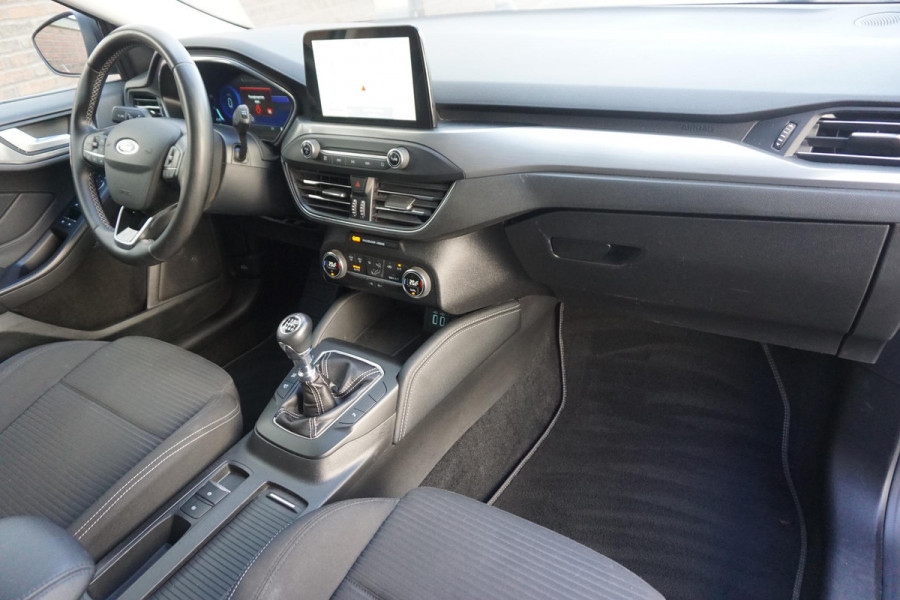 Ford FOCUS Wagon 1.0 EcoB.125PK Hybrid Titanium X Bus./Trekhaak/ Technology Pack.