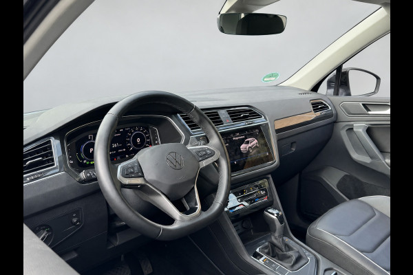 Volkswagen Tiguan 1.4TSI eHybrid 245PK DSG ELEGANCE LEDER/CAMERA/IQ-LIGHT/HEAD-UP/TREKHAAK