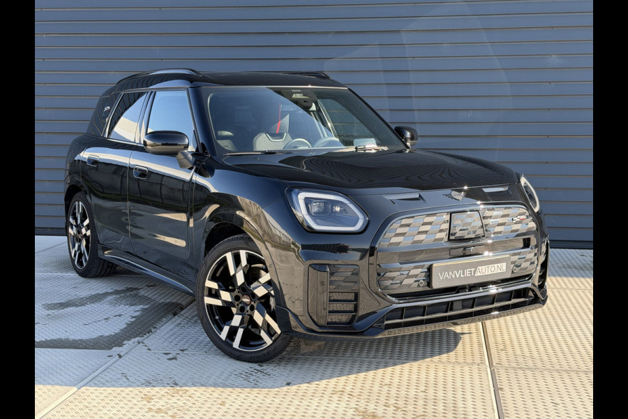 MINI Countryman SE ALL4 John Cooper Works L 66.5 kWh | 360 Camera | Pano / Schuifdak | Head-Up | L- Pakket | HK Audio