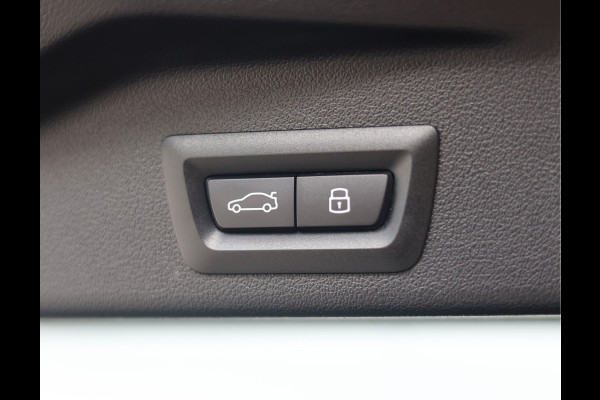 BMW X5 50e xDrive | Skylounge - Trekhaak - Massage