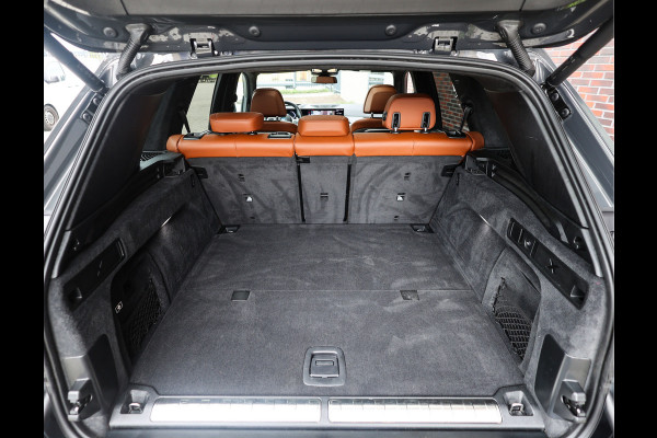 BMW X5 50e xDrive | Skylounge - Trekhaak - Massage