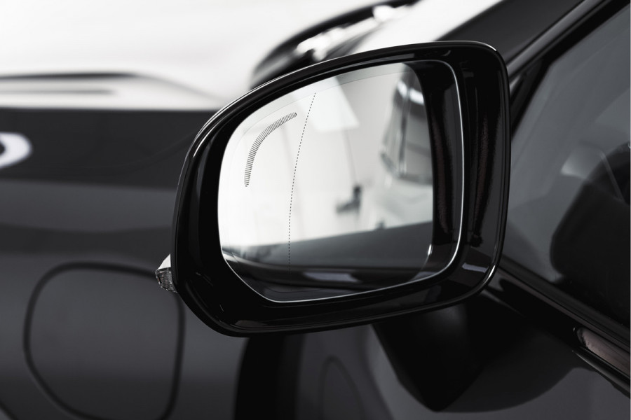 Volvo XC60 2.0 T8 Plug-in hybrid AWD Ultra Dark Org. NL. | Forest Lake | S/K-Panodak | Adapt. Cruise | Stoel-+Stuurverw. | PDC | 360 Camera | NAV + App. Connect | ECC | Elek. Klep | LM 22" |