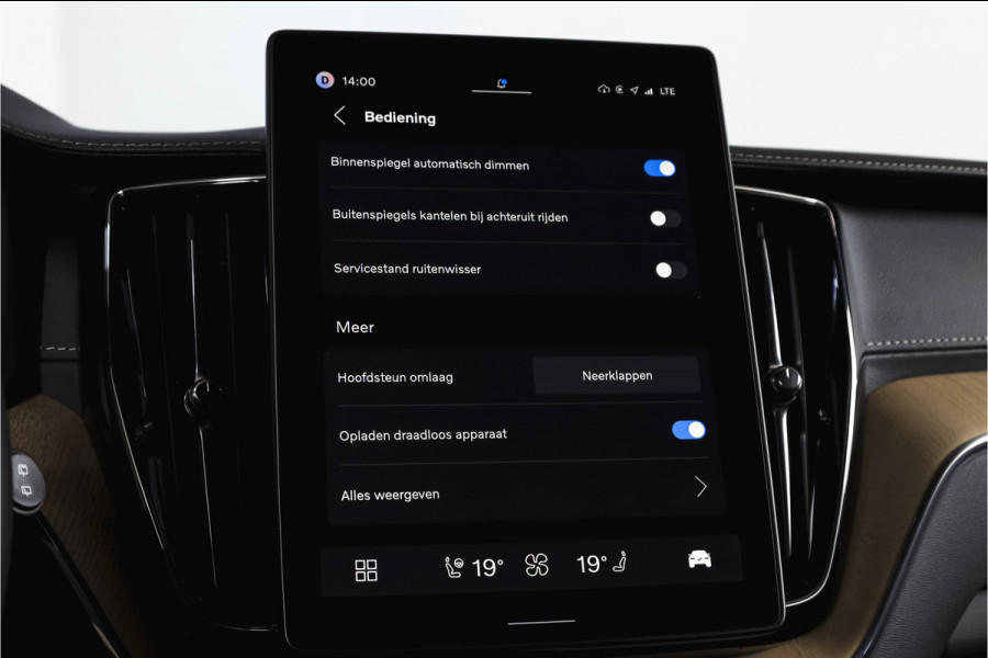 Volvo XC60 2.0 T8 Plug-in hybrid AWD Ultra Dark Org. NL. | Forest Lake | S/K-Panodak | Adapt. Cruise | Stoel-+Stuurverw. | PDC | 360 Camera | NAV + App. Connect | ECC | Elek. Klep | LM 22" |